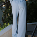 Calça de Moletom Luna, com Shape Solto ao Corpo e Recortes Laterais