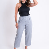 Calça Feminina Capri Alfaiataria Risca de Giz