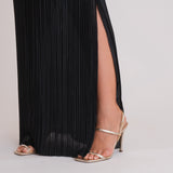 Vestido Longo Cavas Abertas Plissado Poliéster