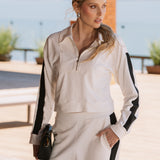 Blusa Moletom Feminino Luna com Abertura de Ziper e Recortes Contrastante