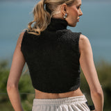 Blusa feminina Nina em Tricot Felpado sem Mangas com Gola Alta